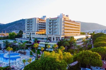 Fantasia De Luxe - 37