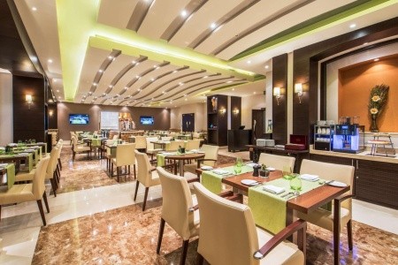 Katar Doha Golden Tulip Doha 6 dňový pobyt Polpenzia Letecky Letisko: Praha September 2025 (26/09/25- 1/10/25)