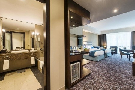 Katar Doha Golden Tulip Doha 6 dňový pobyt Polpenzia Letecky Letisko: Praha September 2025 (26/09/25- 1/10/25)