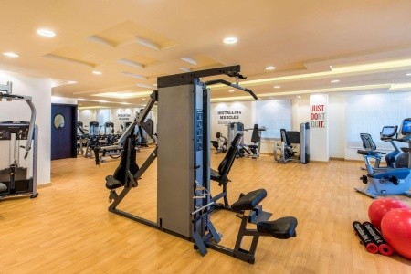 Katar Doha Golden Tulip Doha 6 dňový pobyt Polpenzia Letecky Letisko: Praha September 2025 (26/09/25- 1/10/25)