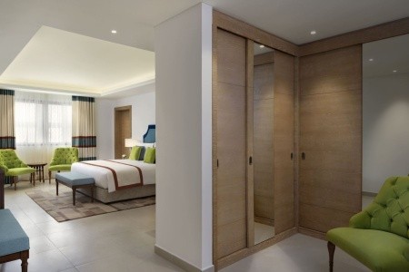 Katar Doha Al Najada Doha Hotel Apartments By Oaks 10 dňový pobyt Raňajky Letecky Letisko: Praha September 2025 (23/09/25- 2/10/25)