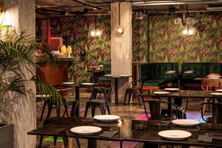 Grécko Atény a okolie Dave Red Athens-Son Of A Brown 9 dňový pobyt Raňajky Letecky Letisko: Viedeň September 2025 (21/09/25-29/09/25)