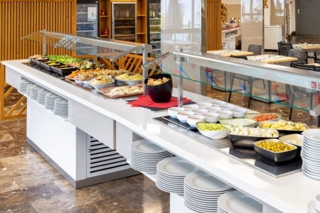 Kanárske ostrovy Tenerife Playa Olid 6 dňový pobyt Polpenzia Letecky Letisko: Budapešť March 2026 ( 5/03/26-10/03/26)