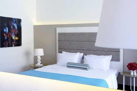 Sunshine Rhodes - 14