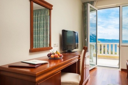 Chorvátsko Makarská riviéra Villa Bacchus 9 dňový pobyt Raňajky Letecky Letisko: Praha September 2025 (25/09/25- 3/10/25)