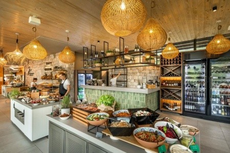 Chorvátsko Hvar Valamar Trim Sunny Apartments 12 dňový pobyt Polpenzia Letecky Letisko: Praha August 2025 (20/08/25-31/08/25)