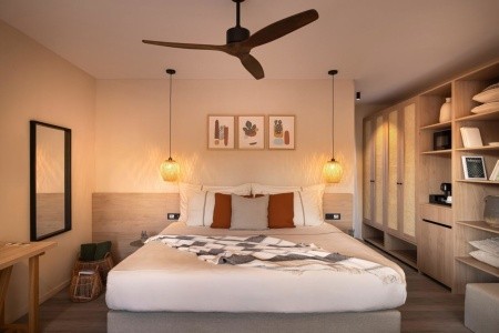 Chorvátsko Hvar Valamar Trim Sunny Apartments 12 dňový pobyt Polpenzia Letecky Letisko: Praha August 2025 (20/08/25-31/08/25)