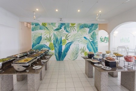 Equator Village - 11