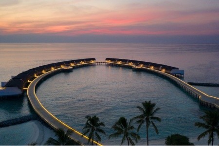 Maldivy  The Westin Maldives Miriandhoo Resort 10 dňový pobyt Raňajky Letecky Letisko: Praha December 2026 (12/12/26-21/12/26)