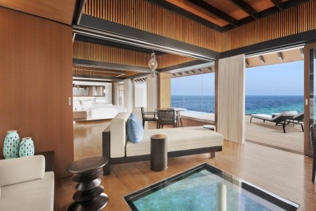 Maldivy  The Westin Maldives Miriandhoo Resort 10 dňový pobyt Raňajky Letecky Letisko: Praha December 2026 (12/12/26-21/12/26)