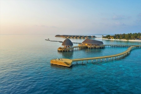 Emerald Faarufushi Resort & Spa - 1