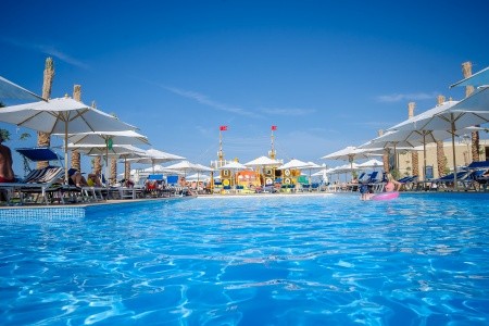 Egypt Hurghada Titanic Royal Resort 11 dňový pobyt Ultra All inclusive Letecky Letisko: Viedeň May 2026 (14/05/26-24/05/26)