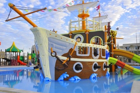 Egypt Hurghada Titanic Royal Resort 11 dňový pobyt Ultra All inclusive Letecky Letisko: Viedeň May 2026 (14/05/26-24/05/26)