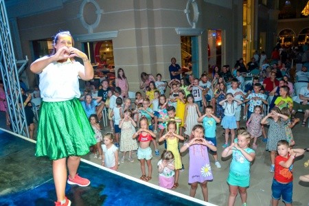 Egypt Hurghada Titanic Royal Resort 11 dňový pobyt Ultra All inclusive Letecky Letisko: Viedeň May 2026 (14/05/26-24/05/26)