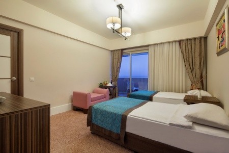 Crystal Family Resort & Spa - 200