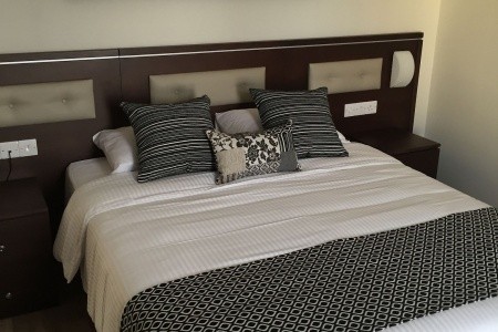 Cyprus Larnaca Livadhiotis 6 dňový pobyt Raňajky Letecky Letisko: Viedeň December 2025 (26/12/25-31/12/26)