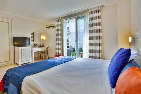 Crystal Boutique Beach Resort & Spa - 54