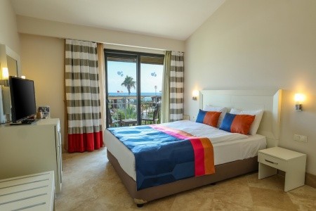 Crystal Boutique Beach Resort & Spa - 56