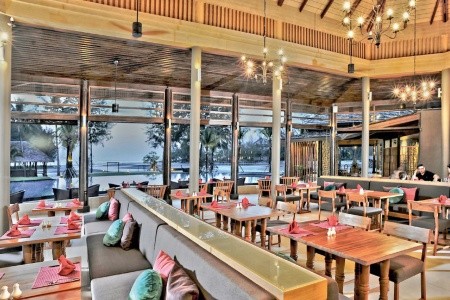 Thajsko Khao Lak Apsara Beachfront Resort 10 dňový pobyt Polpenzia Letecky Letisko: Viedeň October 2025 (18/10/25-27/10/25)