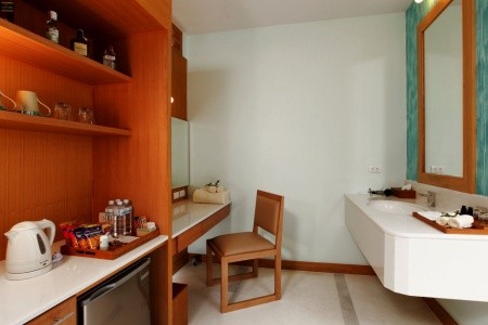 Thajsko Khao Lak Apsara Beachfront Resort 10 dňový pobyt Polpenzia Letecky Letisko: Viedeň October 2025 (18/10/25-27/10/25)