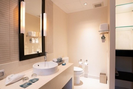 Thajsko Khao Lak Apsara Beachfront Resort 10 dňový pobyt Polpenzia Letecky Letisko: Viedeň October 2025 (18/10/25-27/10/25)