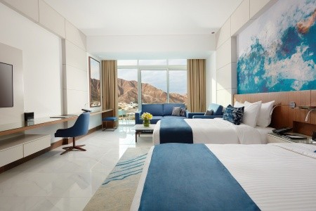 Spojené arabské emiráty Fujairah Royal M Al Aqah Beach Hotel & Resort 9 dňový pobyt All Inclusive Letecky Letisko: Praha June 2026 ( 4/06/26-12/06/26)