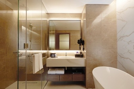 Spojené arabské emiráty Fujairah Royal M Al Aqah Beach Hotel & Resort 9 dňový pobyt All Inclusive Letecky Letisko: Praha June 2026 ( 4/06/26-12/06/26)