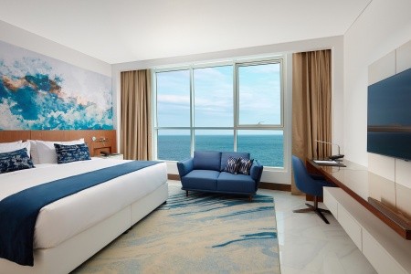 Spojené arabské emiráty Fujairah Royal M Al Aqah Beach Hotel & Resort 9 dňový pobyt All Inclusive Letecky Letisko: Praha June 2026 ( 4/06/26-12/06/26)