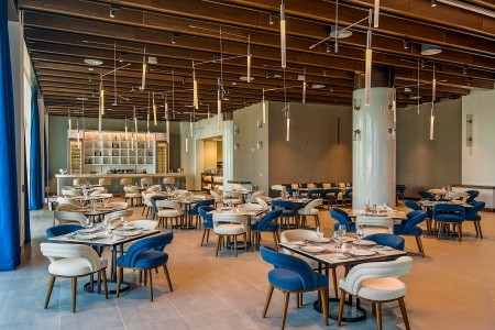 Spojené arabské emiráty Fujairah Royal M Al Aqah Beach Hotel & Resort 9 dňový pobyt All Inclusive Letecky Letisko: Praha June 2026 ( 4/06/26-12/06/26)