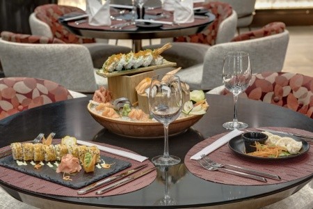 Spojené arabské emiráty Fujairah Royal M Al Aqah Beach Hotel & Resort 9 dňový pobyt All Inclusive Letecky Letisko: Praha June 2026 ( 4/06/26-12/06/26)