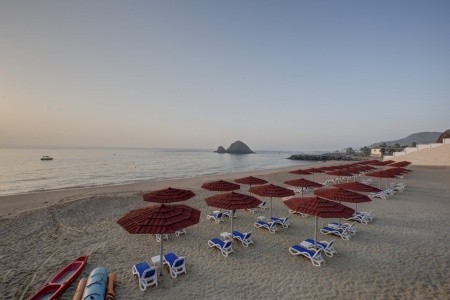 Spojené arabské emiráty Fujairah Royal M Al Aqah Beach Hotel & Resort 9 dňový pobyt All Inclusive Letecky Letisko: Praha June 2026 ( 4/06/26-12/06/26)