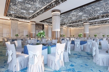 Spojené arabské emiráty Fujairah Royal M Al Aqah Beach Hotel & Resort 9 dňový pobyt All Inclusive Letecky Letisko: Praha June 2026 ( 4/06/26-12/06/26)