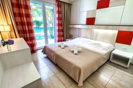 Čierna Hora Budva Slovenska Plaza 4* 8 dňový pobyt Polpenzia Letecky Letisko: Praha September 2025 ( 7/09/25-14/09/25)