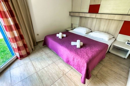 Čierna Hora Budva Slovenska Plaza 4* 8 dňový pobyt Polpenzia Letecky Letisko: Praha September 2025 ( 7/09/25-14/09/25)