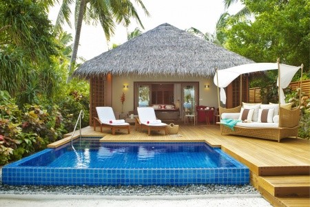 Maldivy Severný Atol Male Baros Maldives 10 dňový pobyt Polpenzia Letecky Letisko: Praha September 2026 (13/09/26-22/09/26)