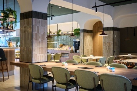 Španielsko Barcelona Nh La Maquinista 9 dňový pobyt Raňajky Letecky Letisko: Praha October 2025 (21/10/25-29/10/25)