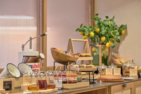 Španielsko Barcelona Catalonia Mikado 10 dňový pobyt Raňajky Letecky Letisko: Praha October 2025 (11/10/25-20/10/25)