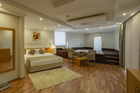 Turecko Turecká riviéra Crystal Admiral Resort & Spa 7 dňový pobyt Ultra All inclusive Letecky Letisko: Praha June 2026 ( 5/06/26-11/06/26)