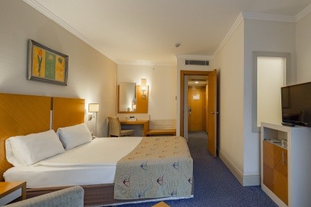 Turecko Turecká riviéra Crystal Admiral Resort & Spa 7 dňový pobyt Ultra All inclusive Letecky Letisko: Praha June 2026 ( 5/06/26-11/06/26)