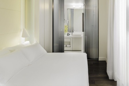 Španielsko Barcelona H10 Urquinaona Plaza 12 dňový pobyt Raňajky Letecky Letisko: Praha September 2025 (10/09/25-21/09/25)