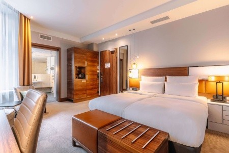 Nemecko Hamburg Reichshof Hamburg, Curio Collection By Hilton 4 dňový pobyt Bez stravy Vlastná March 2026 ( 4/03/26- 7/03/26)