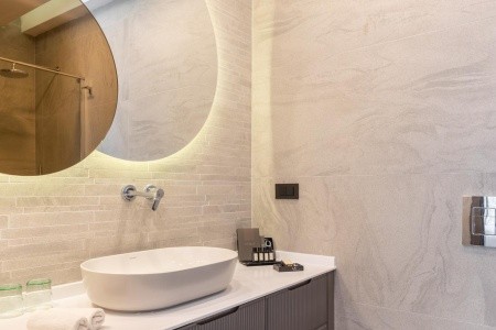 Unique Lifestyle Hotel - 162