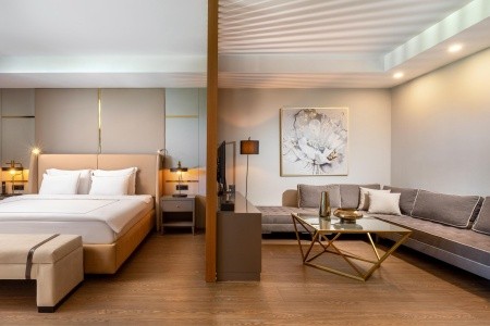 Unique Lifestyle Hotel - 180