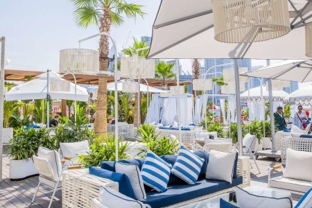 Spojené arabské emiráty Dubaj Radisson Beach Resort Palm Jumeirah 10 dňový pobyt Raňajky Letecky Letisko: Viedeň August 2025 (30/08/25- 8/09/25)