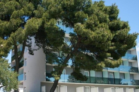Chorvátsko Vodice Vila Arausa 8 dňový pobyt Light All inclusive Letecky Letisko: Bratislava June 2026 (24/06/26- 1/07/26)