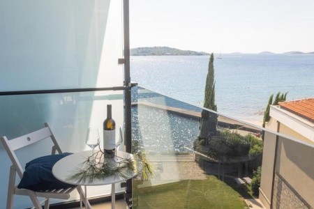 Chorvátsko Vodice Vila Arausa 8 dňový pobyt Light All inclusive Letecky Letisko: Bratislava June 2026 (24/06/26- 1/07/26)