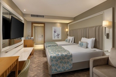 Turecko Antalya Titanic Beach Lara (Ex.