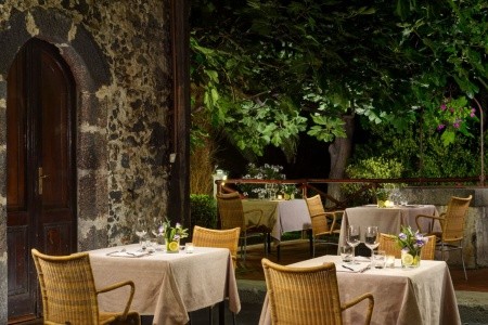 Taliansko Sicília Unahotels Naxos Beach Resort 12 dňový pobyt Polpenzia Letecky Letisko: Viedeň October 2025 (13/10/25-24/10/25)