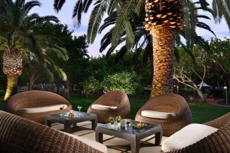 Taliansko Sicília Unahotels Naxos Beach Resort 12 dňový pobyt Polpenzia Letecky Letisko: Viedeň October 2025 (13/10/25-24/10/25)