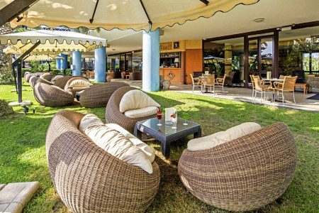 Taliansko Sicília Unahotels Naxos Beach Resort 12 dňový pobyt Polpenzia Letecky Letisko: Viedeň October 2025 (13/10/25-24/10/25)